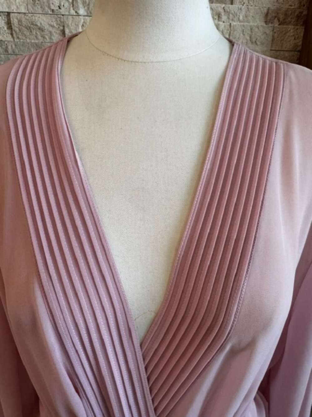 Valerie Stevens Pink Robe - Picture 3 of 8